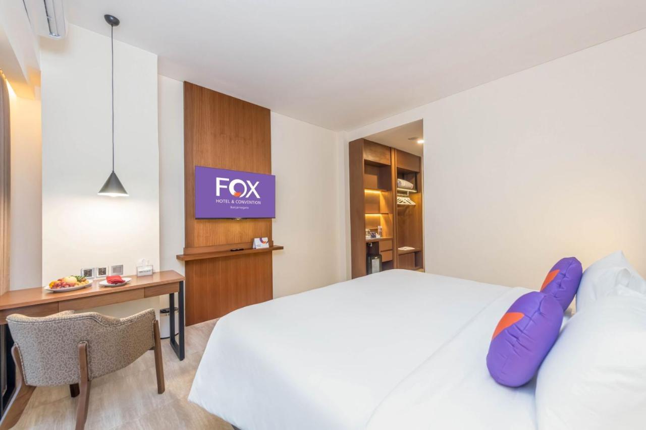 Fox Harris Hotel & Convention Banjarnegara Exterior foto