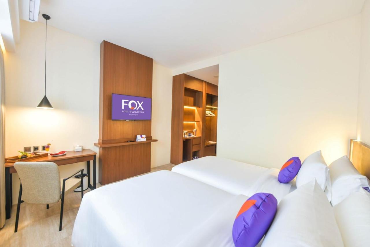 Fox Harris Hotel & Convention Banjarnegara Exterior foto